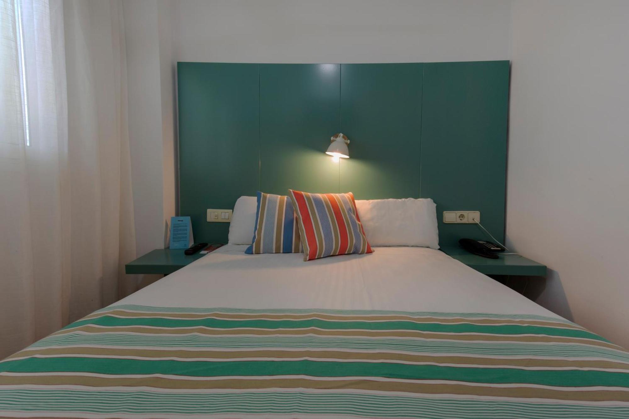 Yomo Hostal Bcn Port — Fotos 1